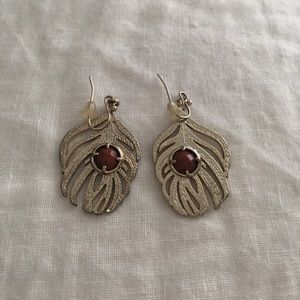 Kendra Scott feather earrings!